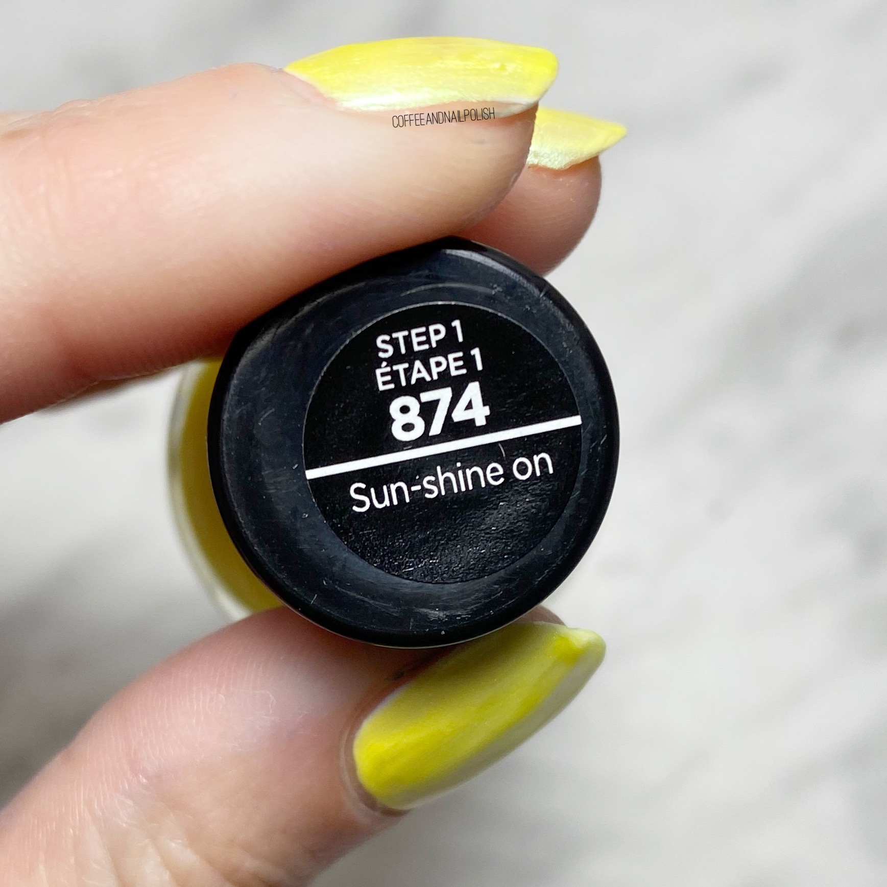 SWATCH SUNDAY — Sally Hansen Miracle Gel Neons 2021 – Coffee