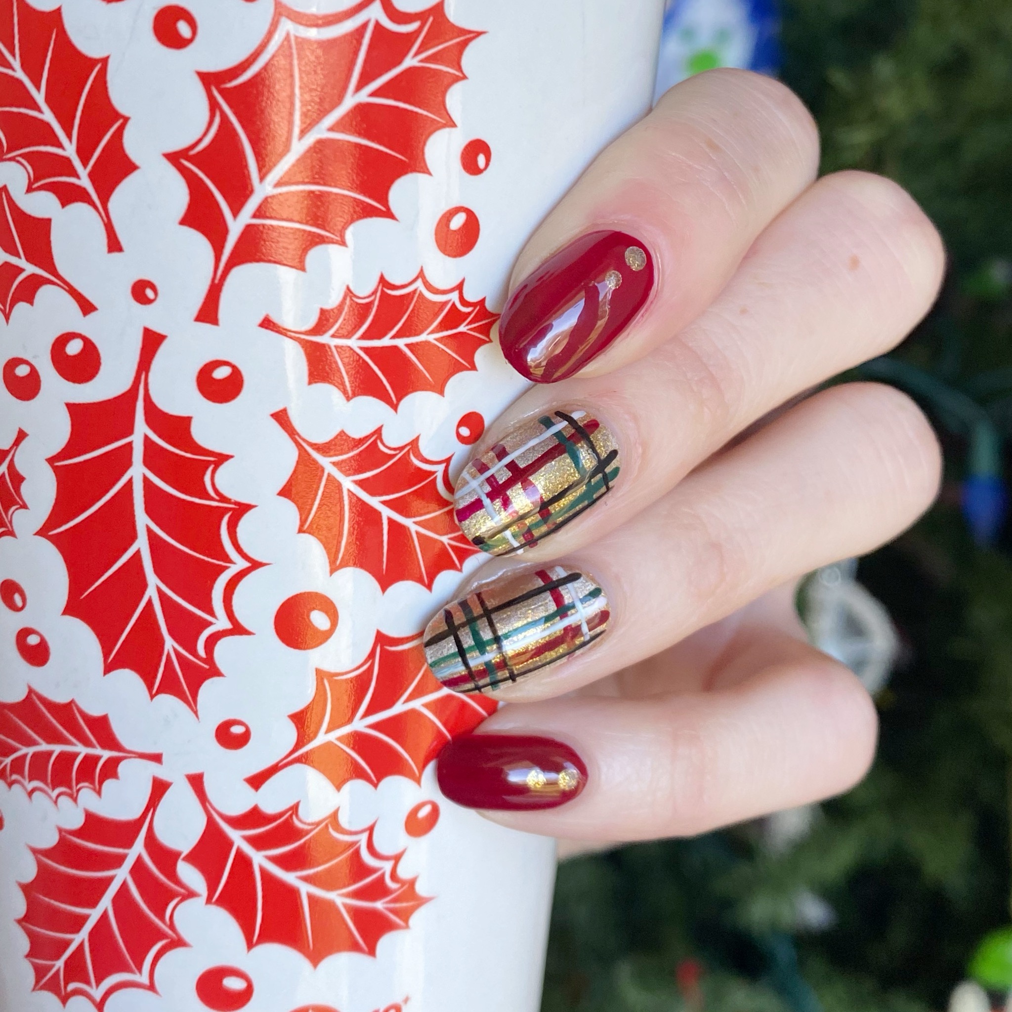 GLAM NAILS CHALLENGE DECEMBER (2024) — Christmas Plaid – Coffee